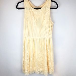Eyeshadow Beige Lace Dress Size L